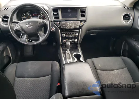 2018 Nissan Pathfinder S z USA, uszkodzony, nr VIN 5N1DR2MM4JC663177